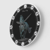 Fantastische schwarze Pferdeuhren. Große Wanduhr (Winkel)