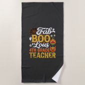 Fantastischer Halloween-Lehrer der 4. Klasse Strandtuch (Vorderseite)
