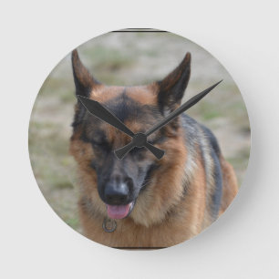 Fantastischer Schäferhund Runde Wanduhr