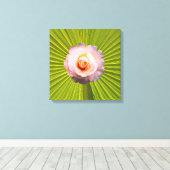 Fantastisches Blumenposter Leinwanddruck (Insitu (Holzboden))