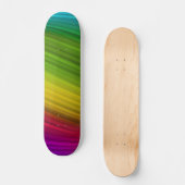 Fantastisches Spektrum an Regenbogenfarben Skateboard (Vorderseite)