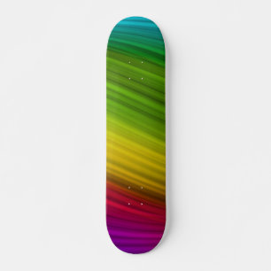 Fantastisches Spektrum an Regenbogenfarben Skateboard