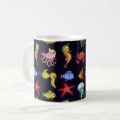 Fantastisches Wassermuster mit herrlich orangefarb Kaffeetasse (Vorderseite Links)