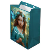 Fantasy Beautiful Cyan Green Fairy Girl Mittlere Geschenktüte (Rückseite Schrägansicht)