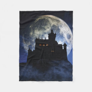 Fantasy-Burg in der Nacht Fleecedecke