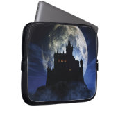Fantasy-Burg in der Nacht Laptopschutzhülle (Vorne Rechts)