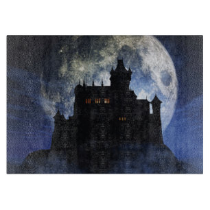 Fantasy-Burg in der Nacht Schneidebrett