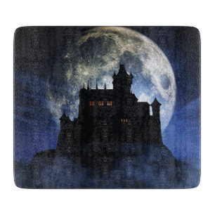 Fantasy-Burg in der Nacht Schneidebrett