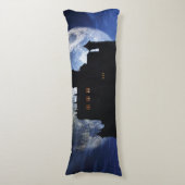 Fantasy-Burg in der Nacht Seitenschläferkissen (Vorderseite Vertikal)