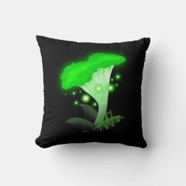 Fantasy Chanterelle Glows Green Mushroom Kissen