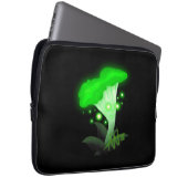 Fantasy Chanterelle Glows Green Mushroom Laptopschutzhülle (Vorne Rechts)