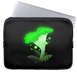 Fantasy Chanterelle Glows Green Mushroom Laptopschutzhülle