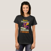 Fantasy Creature Librarian Book Reading Book Drag T-Shirt (Vorne ganz)