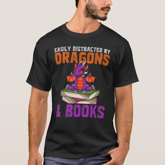 Fantasy Creature Librarian Book Reading Book Drag T-Shirt (Vorderseite)