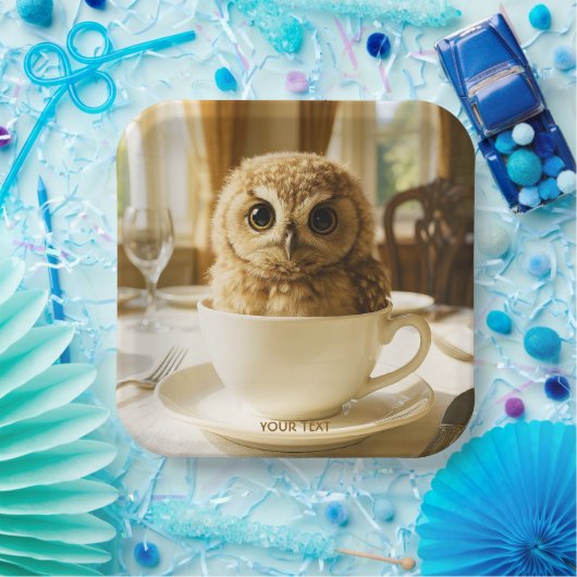 Fantasy Cute Tea Owl Baby Pappteller (Party)