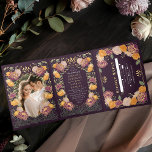 Fantasy Enchanted Blumengarten Hochzeit Dreifach Gefaltete Einladung<br><div class="desc">Elegantes,  skurriles,  fantasy-verzaubertes Blumengarten Hochzeitsdesign perfekt für ein zauberhaftes Waldfest. In diesem Design finden Sie Blumenelemente in einem Rahmen aus grünen Blätter und goldenen Akzenten. Matching Artikel in unserem Shop für ein komplettes Party Thema.</div>