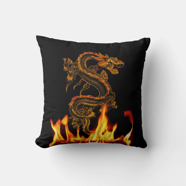 Fantasy Fire Dragon Throw Kissen (Vorderseite)