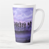 Fantasy Landscape Lila Latte Tasse (Rechts)