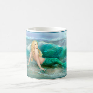 Fantasy Mermaid auf Shore mit Aqua Waves Kaffeetasse