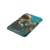Fantasy Niedlich Octopus Gitarre spielen Badematte (Schrägansicht)