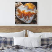 Fantasy Plume Agate Heart Canvas Print Leinwanddruck (Insitu (Schlafzimmer))