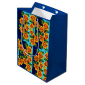 Fantasy Poppies Mittlere Geschenktüte (Rückseite Schrägansicht)