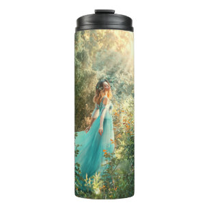 Fantasy-Prinzessin: Sommerliche Natur Vintage. Thermosbecher