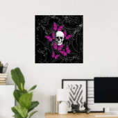 Fantasy-Schädel und heiß rosa Schmetterlinge Poster (Heimbüro)