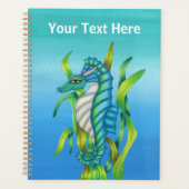 Fantasy-Seepferd mit Drachenhörern in Algenblau Planer (Vorderseite)