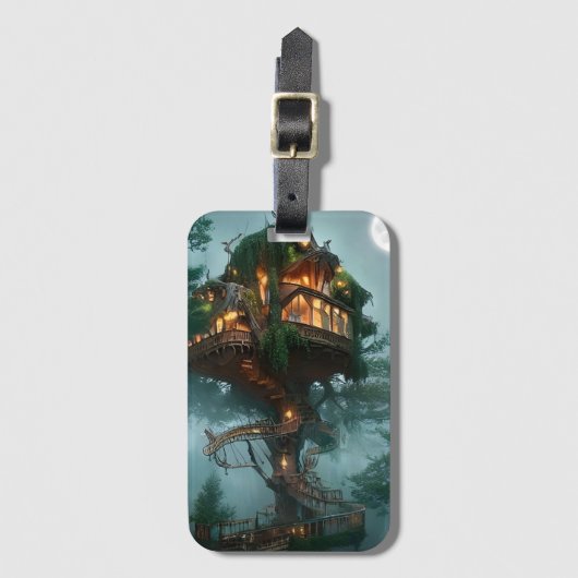 Fantasy Tree House Digitales Kunstwerk Gepäckanhänger (Vorderseite Vertikal)