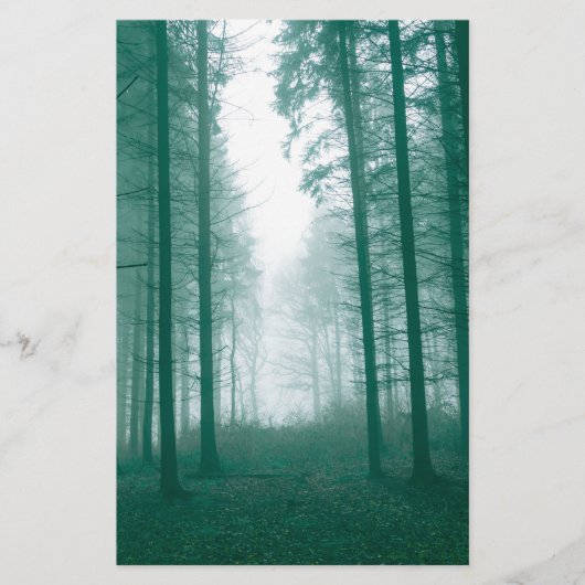 Fantasy-Wald mit Nebel in Grün Briefpapier (Vorderseite)