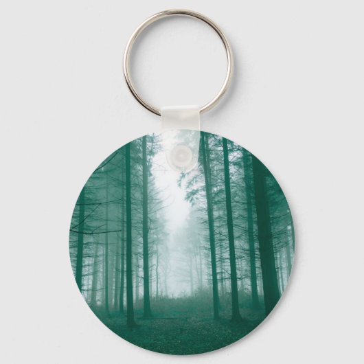Fantasy-Wald mit Nebel in Grün Schlüsselanhänger (Vorderseite)