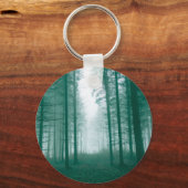 Fantasy-Wald mit Nebel in Grün Schlüsselanhänger (Vorderseite)