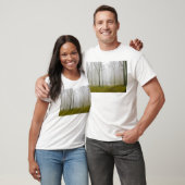 Fantasy-Wald mit Nebel und gelbem Blattwerk T-Shirt (Unisex)