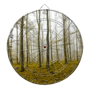 Fantasy-Wald mit Nebel und gelben Blätter Dartscheibe