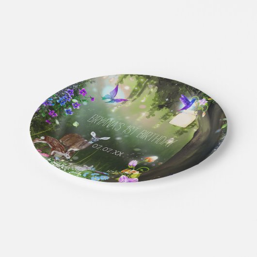 Fantasy-Waldtiere verzaubern Party Pappteller (Schrägansicht)