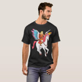 Fantasy Warrior on Unicorn T - Shirt (Vorne ganz)