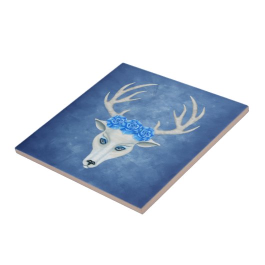 Fantasy White Head of a Deer Antlers Rose Blue Fliese (Seite)