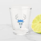 Fantasy White Head of Deer Antlers Blue Eyes Rose Schnapsglas (Vorderseite)