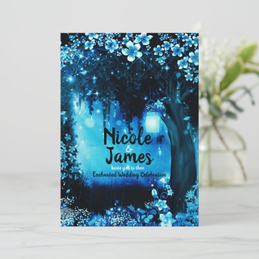 Fantasy Woodland verzauberte Blauer Wald Hochzeit Einladung (Stehend Vorderseite)