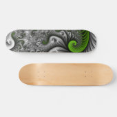 Fantasy World Green and Graue Abstrakte Fraktal Ar Skateboard (Horizontal)