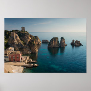 Faraglioni und Tonnara in Scopello, Sizilien Poster