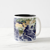 Farbbild der gesamten Erde Zweifarbige Tasse (VorderseiteRechts)