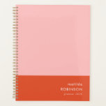 Farbblock Rosa und Rot Moderne Frauen 2026 Planer<br><div class="desc">Ein farbenfroher Blockplaner in Rosa und Rot in einem modernen minimalistischen Stil. Der Text kann leicht an Ihre Bedürfnisse angepasst werden!</div>