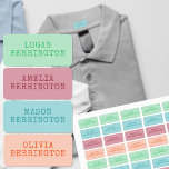 Farbcodierte Schreibmaschine und Schriftart für Mä Kinderetiketten<br><div class="desc">Personalisierte Kinder benennen Labels für Kleidung und Schuluniform, die Sie mit bis zu 4 verschiedenen Namen anpassen können. Diese coole zweifarbige Kollektion (Aquamarine Minzgrün, Türkisblau, Cassis Bery Pink und Korallenpfirsich) ist perfekt, wenn Sie für Jungen und Mädchen Farbcode benötigen. Ihre Kindernamen werden in trendiger Schreibmaschinentypografie geschrieben und die Vorlage ist...</div>