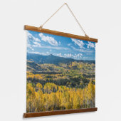 Farbe des Herbstes in flachen Tops | Routinemäßige Wandteppich Mit Holzrahmen (Gewinkelt)