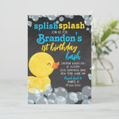 Farbe Gummi Dusche Chalkboard Geburtstag Einladung (Stehend Vorderseite)