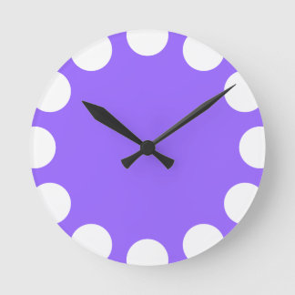 Farbe Halbmond - Weiß mit Violett Runde Wanduhr