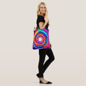 Farbe Vortex: Dynamisches Design Tasche (Am Model)