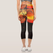 FARBENBEDINGTE NATUREN CAPRI LEGGINGS (Rückseite)